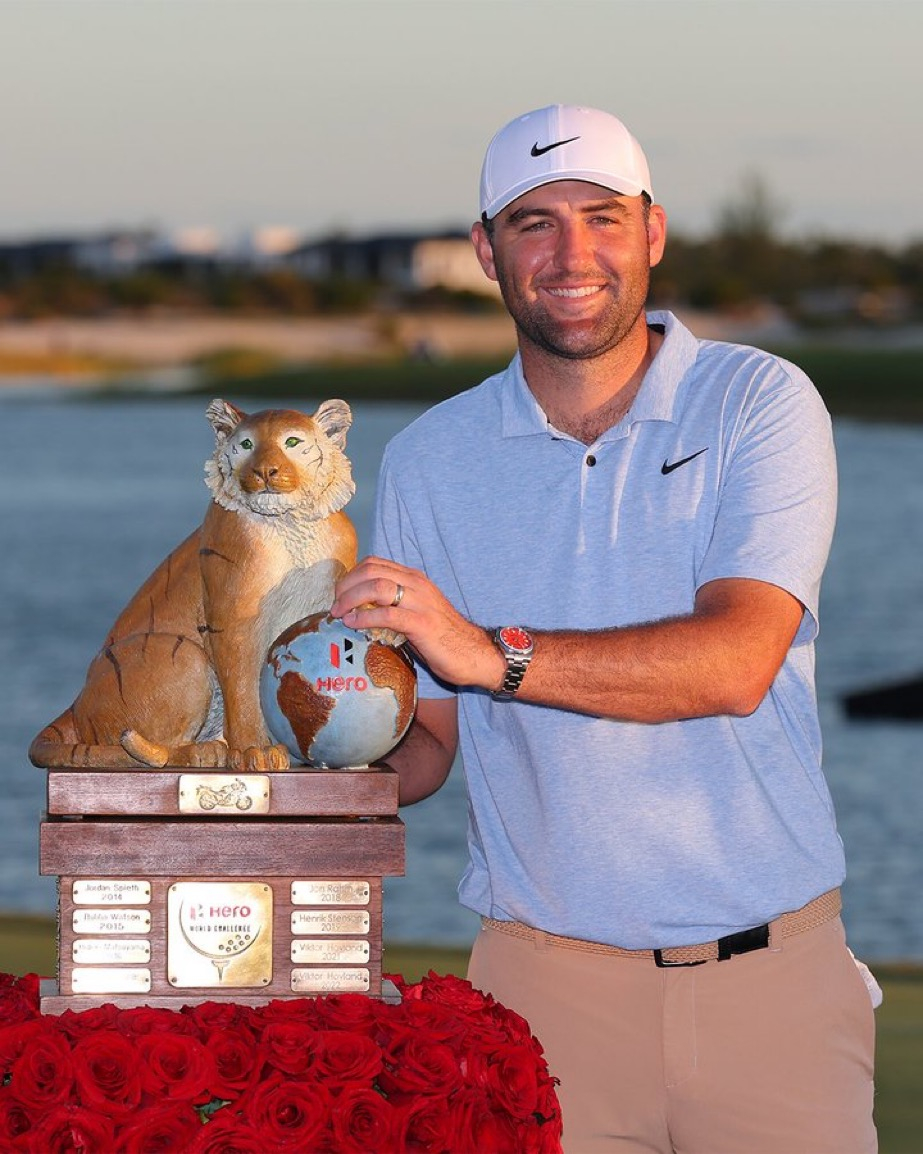 Scottie Scheffler and Hero World Challenge trophy made by Malcolm DeMille